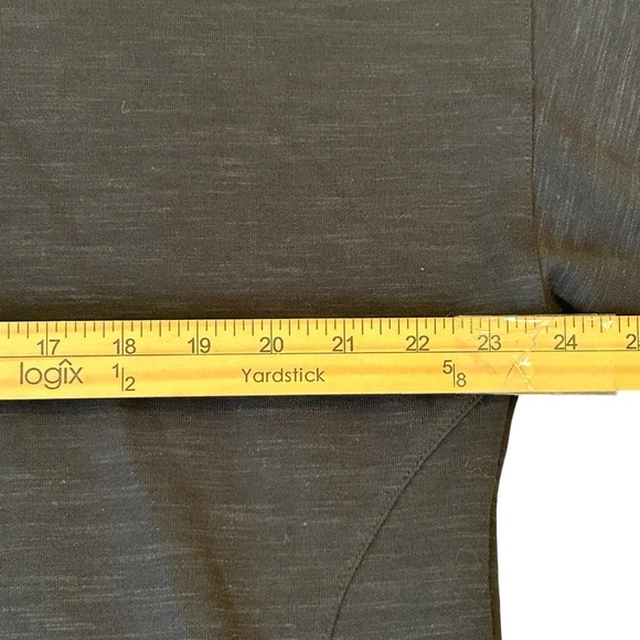 L.L. Bean Black Mock Turtleneck Sweater Size XL With Kangaroo Pockets - Picture 5 of 9